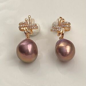E130-Handmade High Quality Metallic Red Edison Pearl Earring